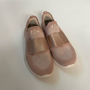 🎉SALE🎉APL TechLoom Bliss Shoes